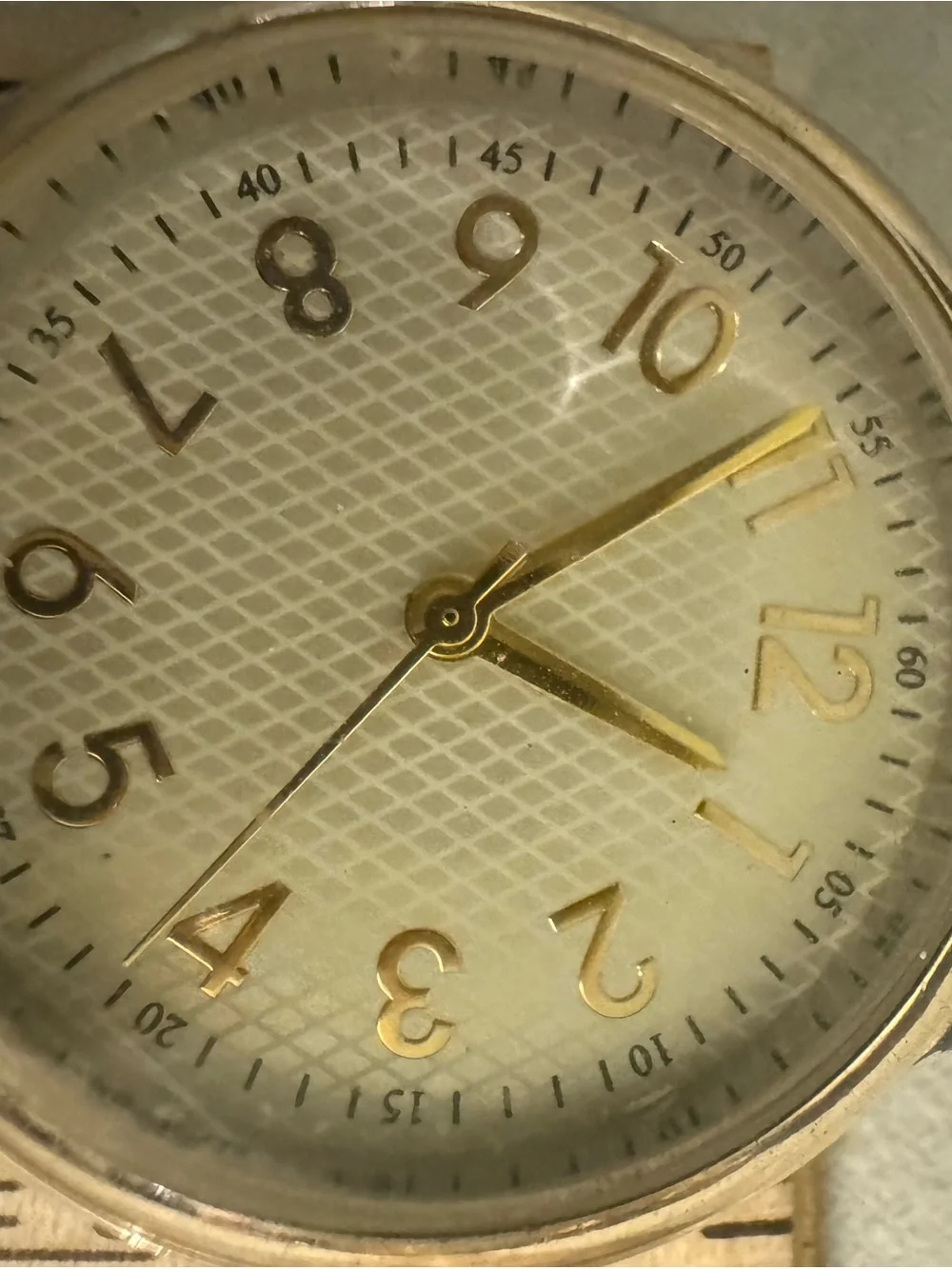 Classic Unisex Silver-Tone Link Watch New Battery